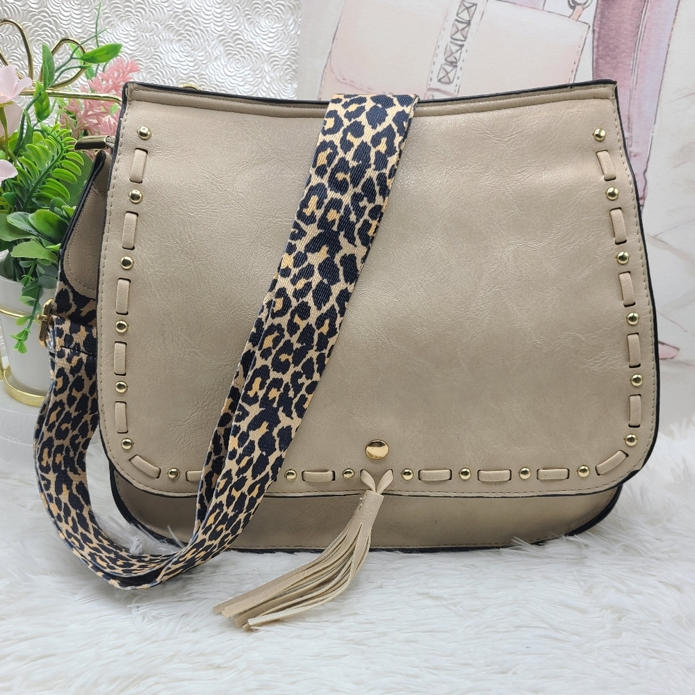 Vegan Saddle Crossbody Bag